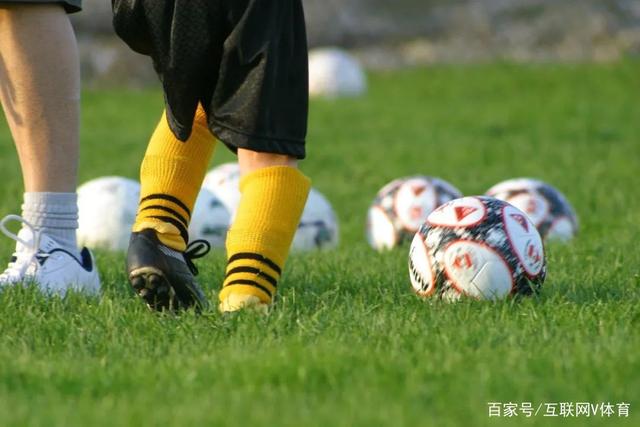 尤文有意从曼联租借齐尔克泽 附带3000万镑买断条款